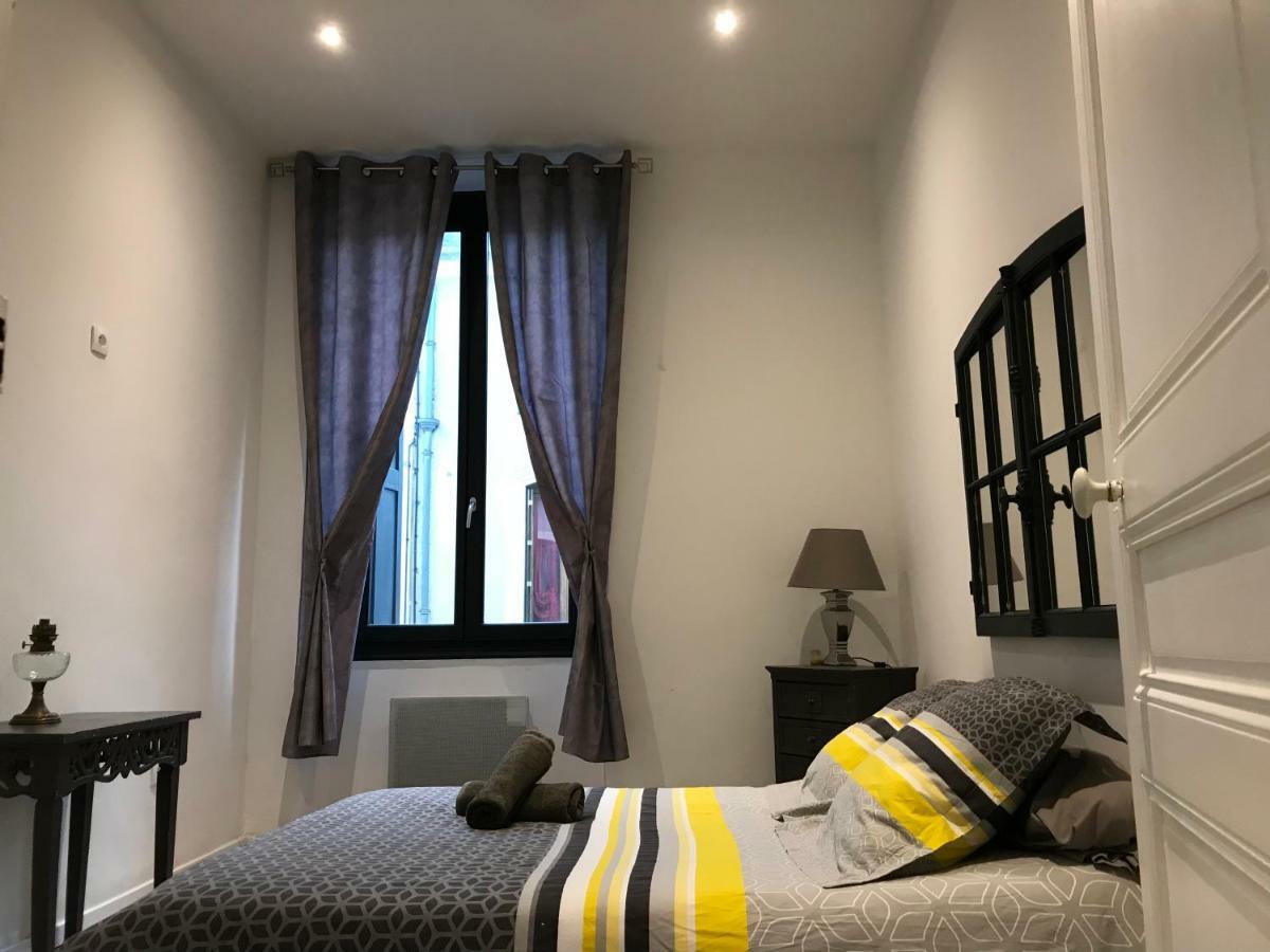 Les Chambres Du Palais Carcassonne Esterno foto